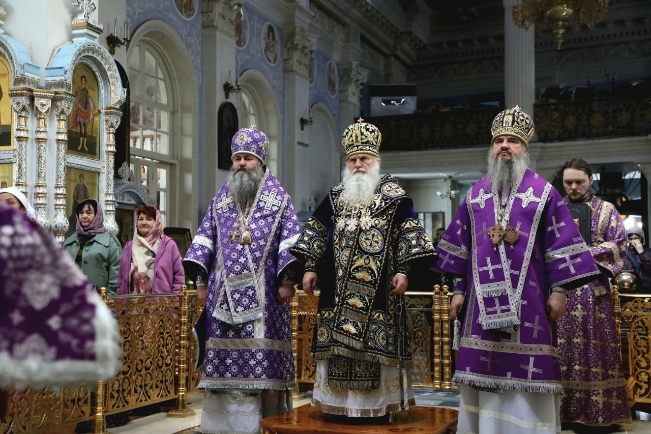 Митрополит Феодосий сослужил главе Среднеазиатского митрополичьего округа в день памяти святителя Луки Крымского