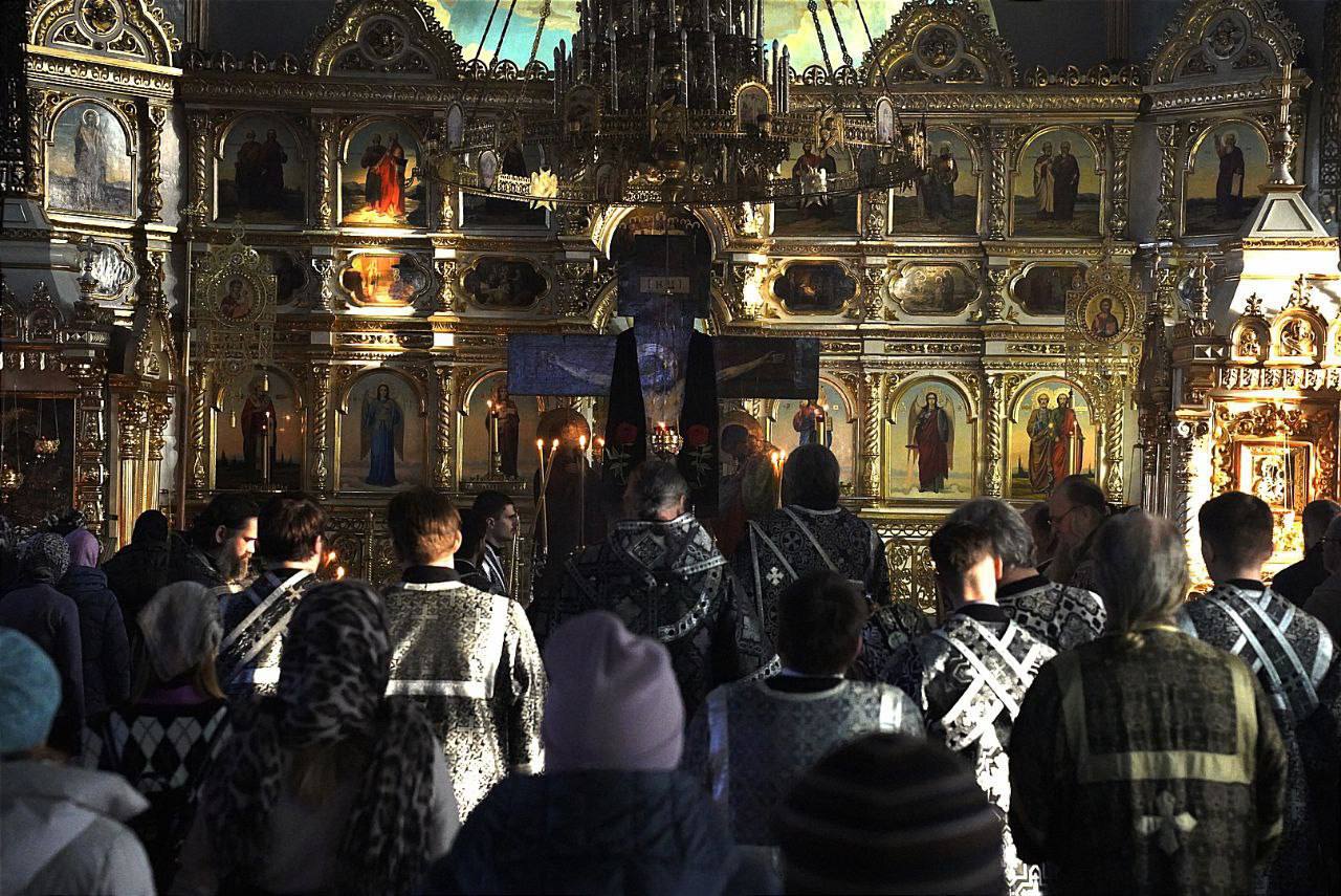 Вечерня с чином Пассии в Петропавловском соборе г. Самары