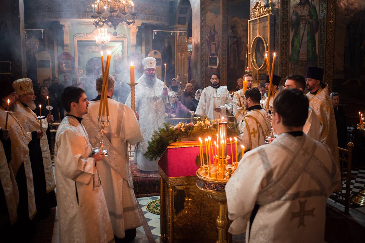 Архиерейское всенощное бдение в Покровском кафедральном соборе г. Самары Архиерейское всенощное бдение в Покровском кафедральном соборе г. Самары