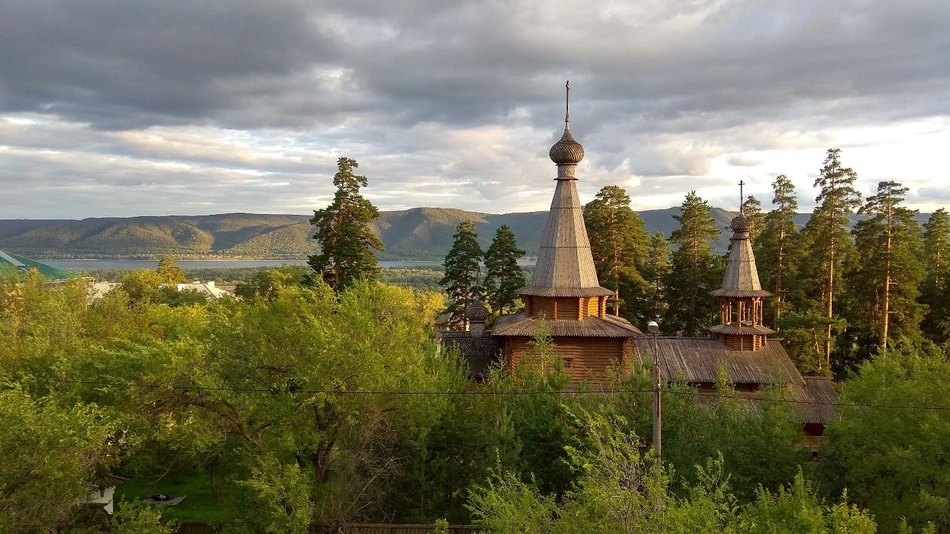 К 25-летию прихода интервью с настоятелем храма новомучеников и исповедников Церкви Русской поселка Прибрежный