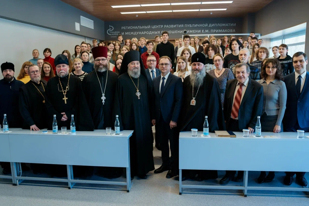 LES05738.jpg LES05738.jpg