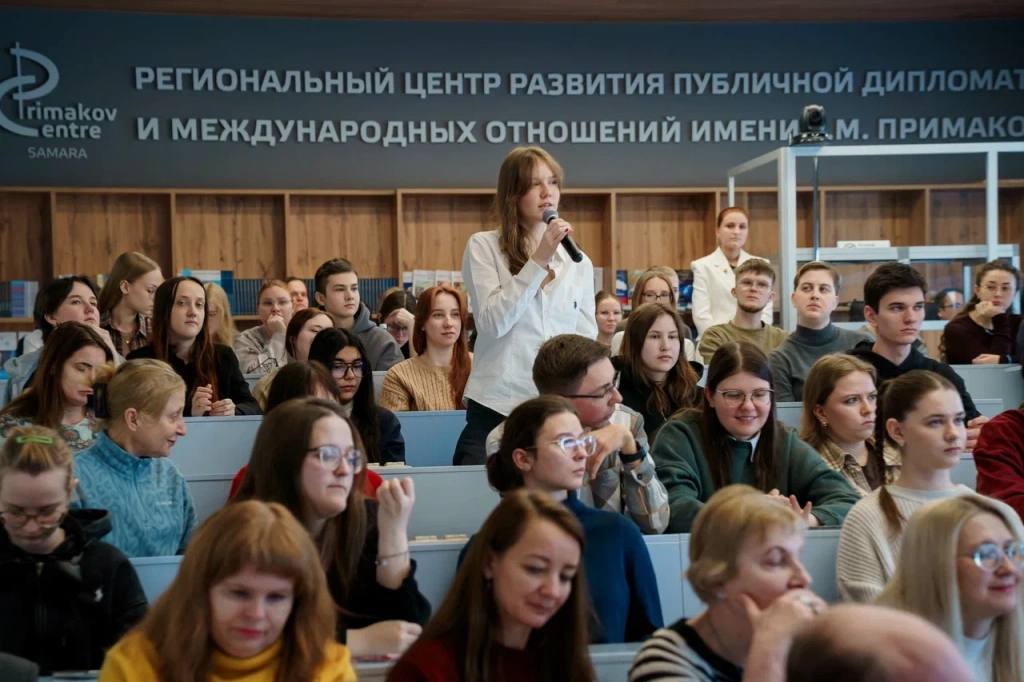 LES04633.jpg LES04633.jpg