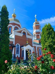 Храм во имя преподобного Серафима Саровского