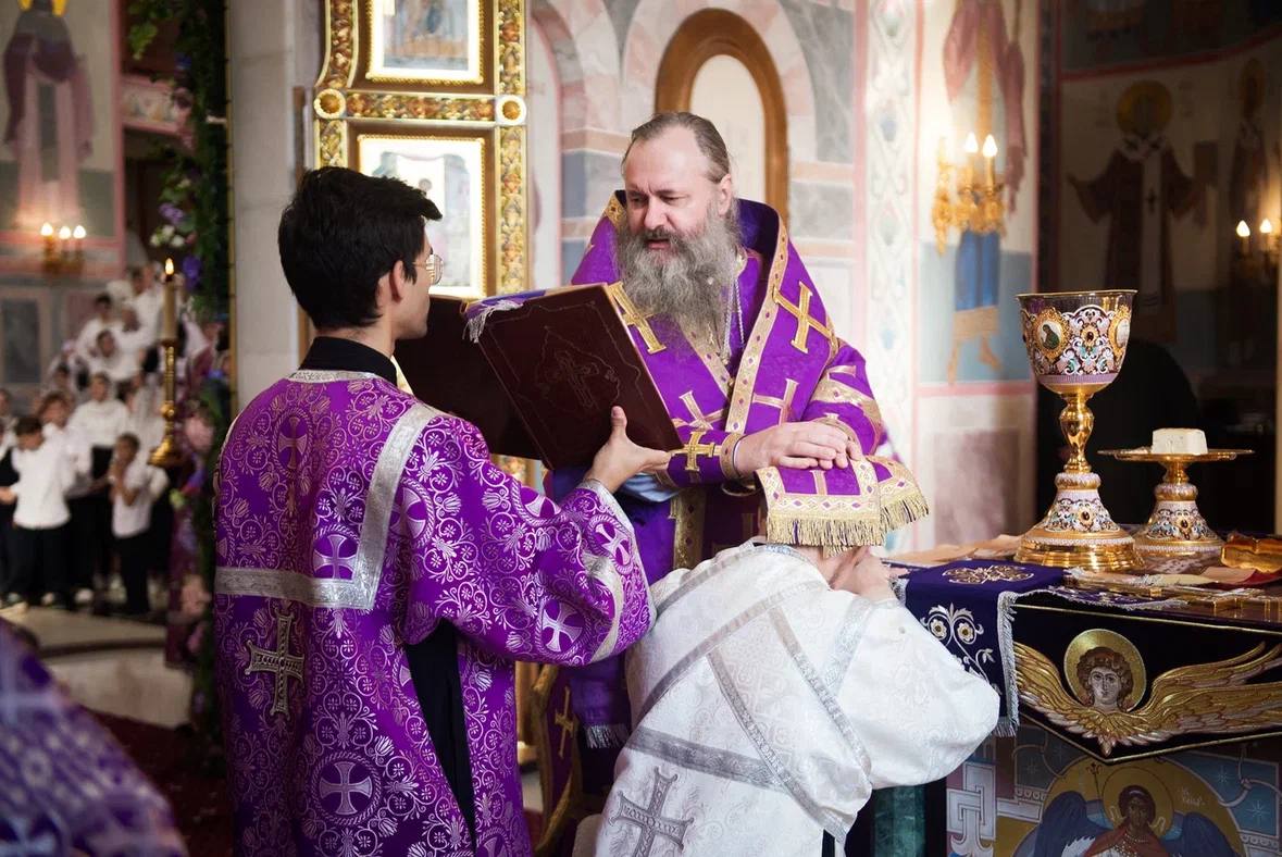 Митрополит Феодосий возглавил богослужение в Софийском соборе Самары