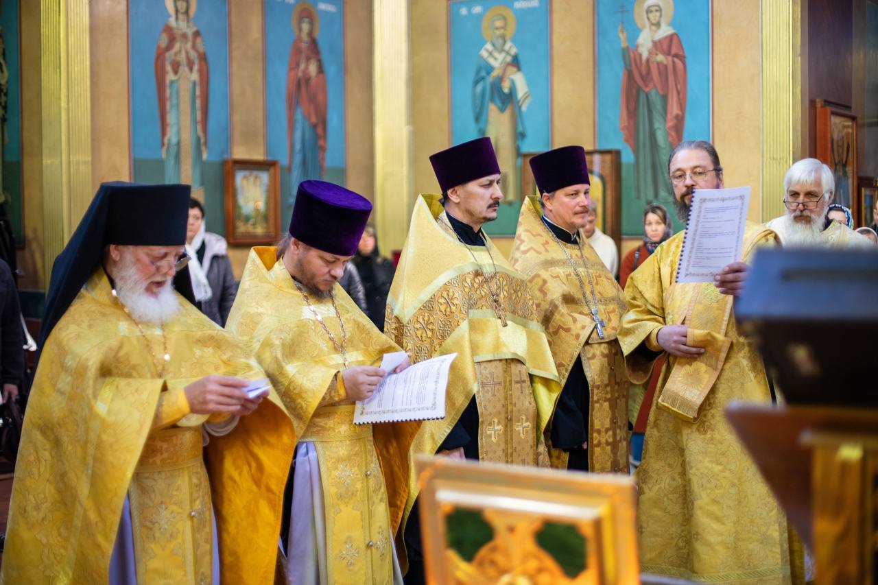 В Кинельской епархии проходит принесение святыни «Святое супружество»