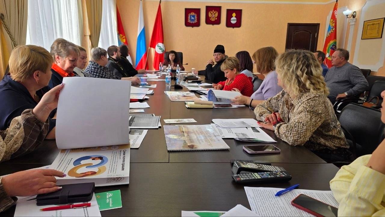 В рамках проекта «Святое супружество» в Чапаевске прошел круглый стол о поддержке семьи