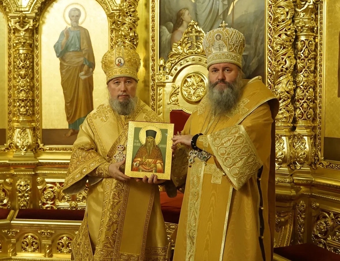 Митрополит Феодосий принял участие во всенощном бдении в кафедральном соборе Краснодара