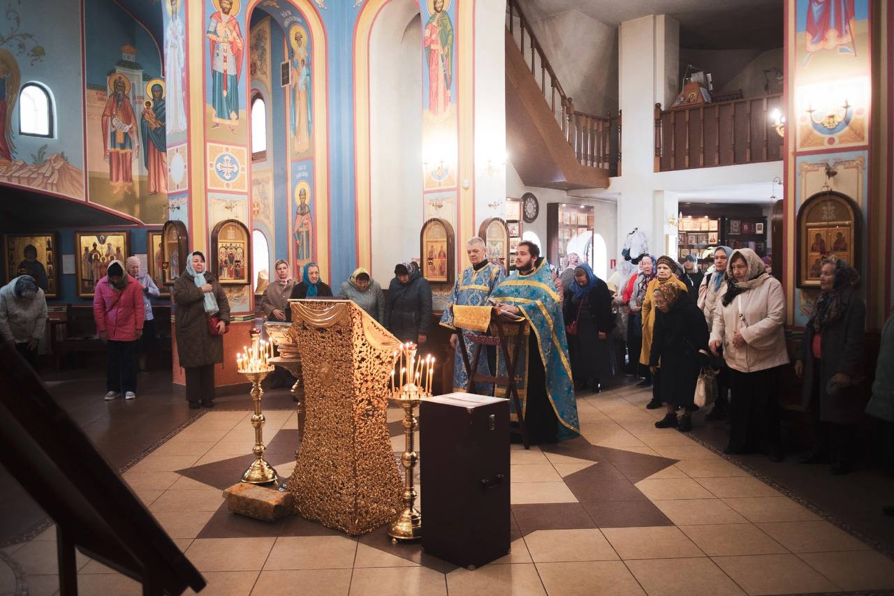 Пояс Пресвятой Богородицы прибыл в храм Петра и Февронии!