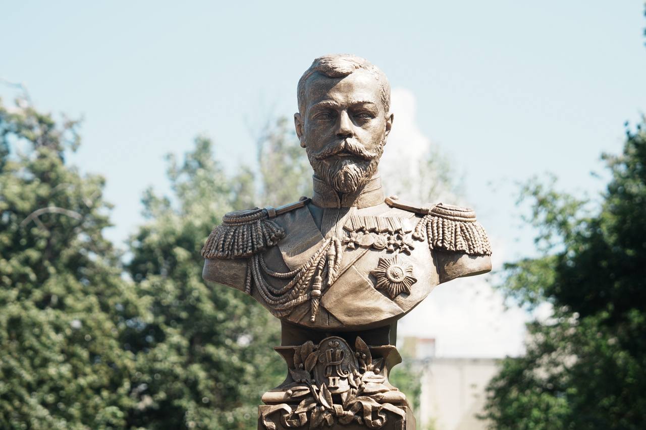В Самаре открыли памятник святому Царственному страстотерпцу императору Николаю II