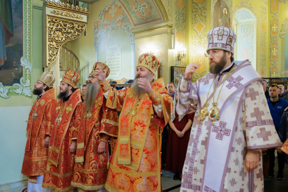 Митрополит Феодосий принял участие в праздновании Собора Саратовских святых