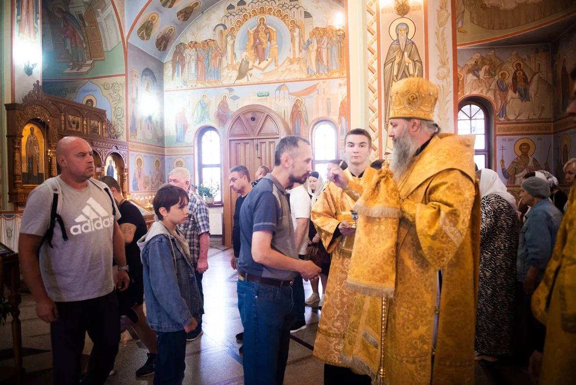 Митрополит Феодосий возглавил всенощное бдение в Благовещенском храме г. Самары