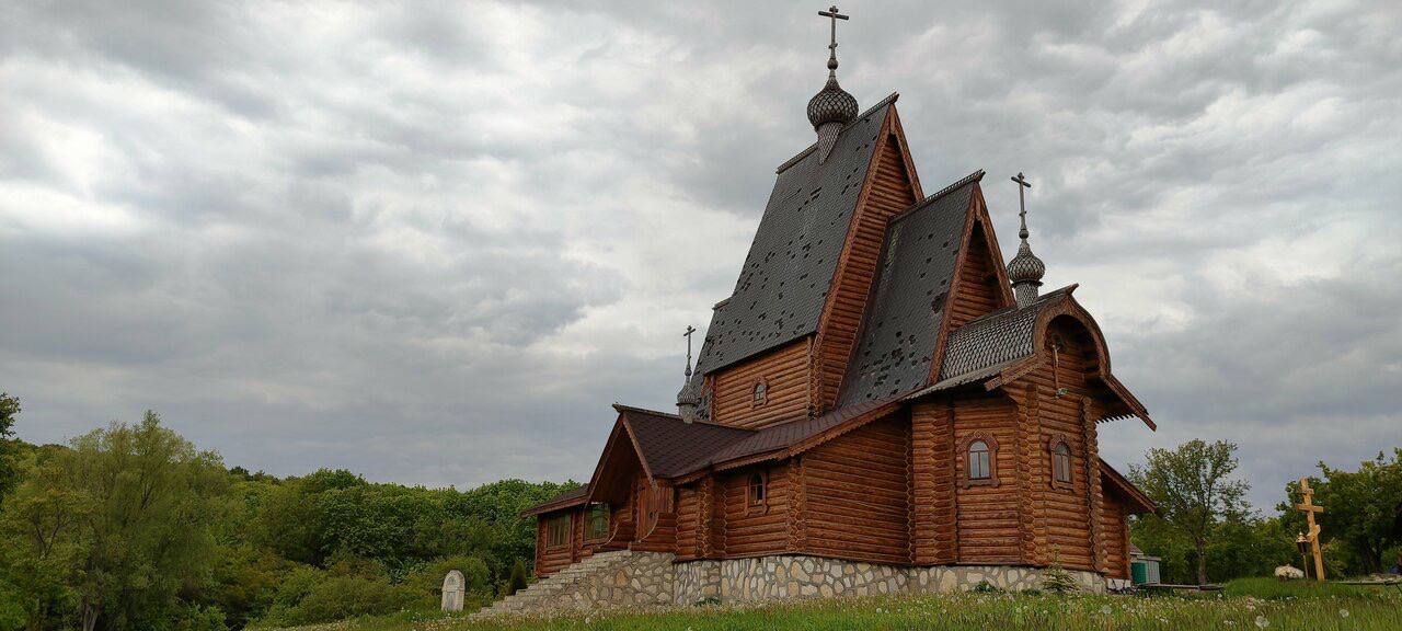 Сотрудники УФСИН посетили монастыри села Подгоры в День Крещения Руси