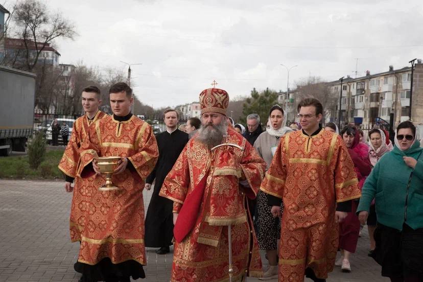 Божественная литургия в соборе иконы Божией Матери «Умиление» в Новокуйбышевске