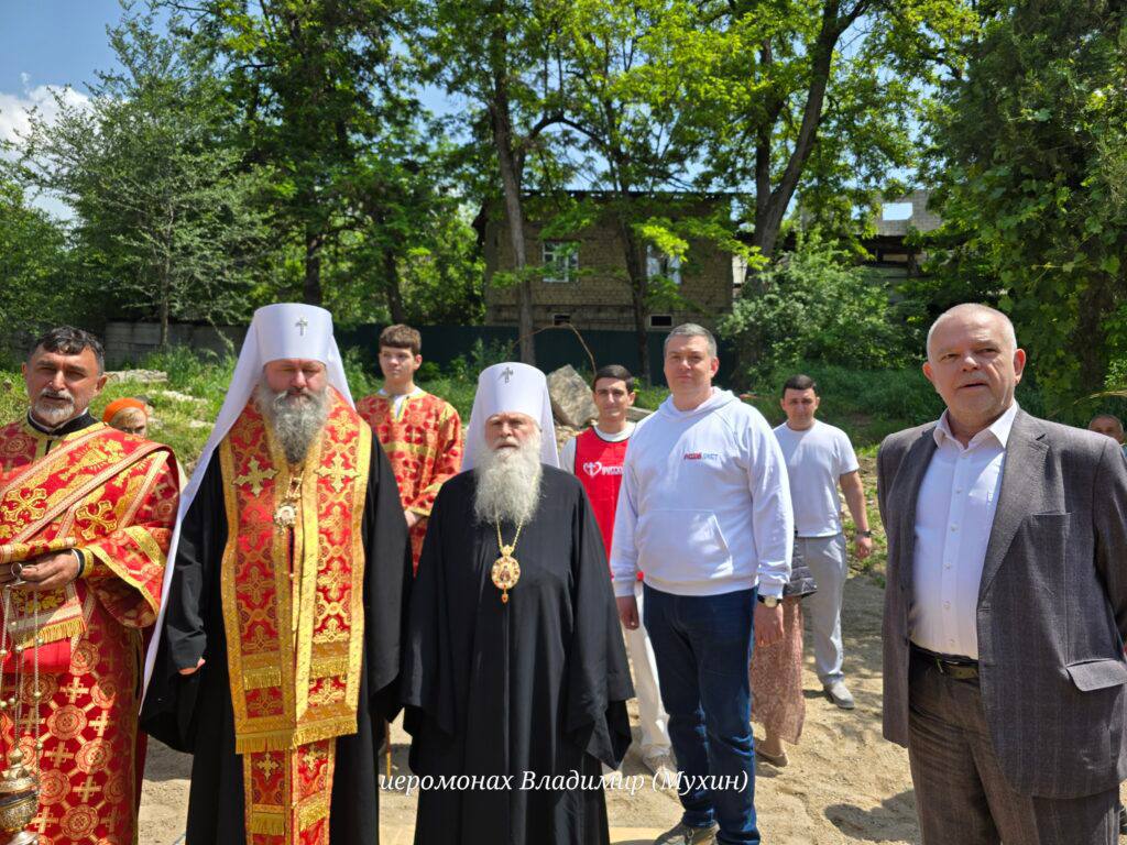 Митрополит Феодосий сослужил главе Среднеазиатского округа и принял участие в открытии Дома милосердия в Душанбе